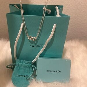 Tiffany figure 8 necklace - excellent condition. Sterling Silver. Very shiny!